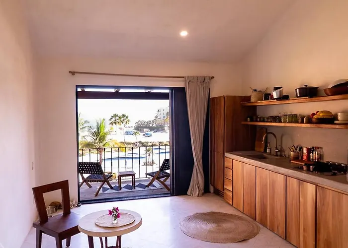 Chic Oceanfront Escape Near Surf Apartamento *