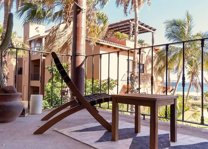 Chic Oceanfront Escape Near Surf San José del Cabo
